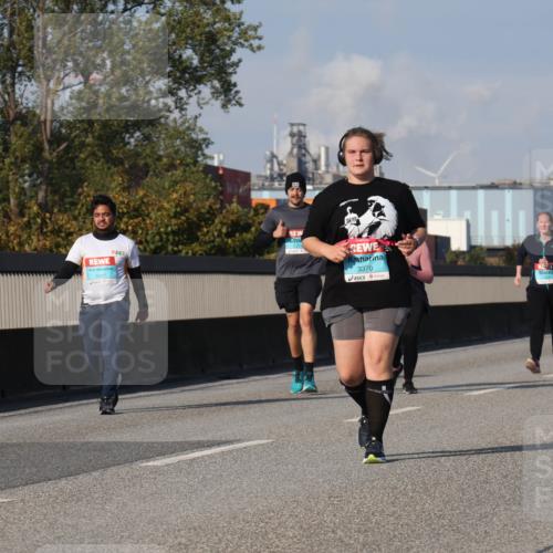 03.10.2025 - Köhlbrandbrückenlauf Luisa Fischer http://msf.ph/oto/8986947 03.10.2025 11:22:04 Position 3 3347, 227, 3370 meine-sportfotos.de