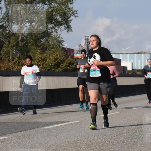 03.10.2025 - Köhlbrandbrückenlauf Luisa Fischer http://msf.ph/oto/8986949 03.10.2025 11:22:04 Position 3 3347, 3370 meine-sportfotos.de