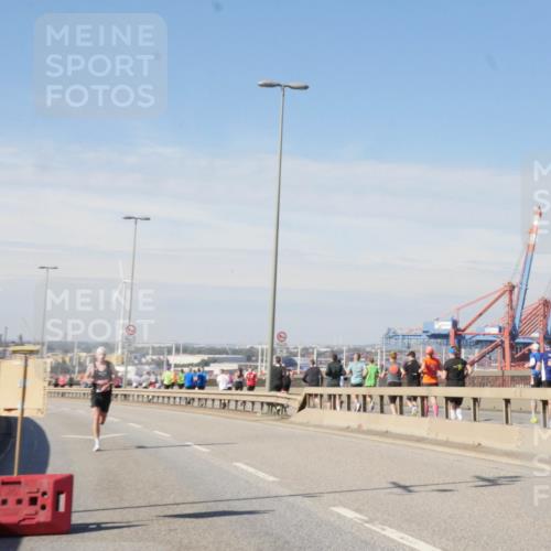 03.10.2025 - Köhlbrandbrückenlauf Matties Gatica Varas http://msf.ph/oto/8986955 03.10.2025 12:27:42 Position 2  meine-sportfotos.de