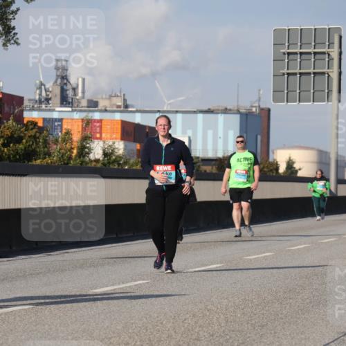 03.10.2025 - Köhlbrandbrückenlauf Luisa Fischer http://msf.ph/oto/8986977 03.10.2025 11:22:08 Position 3  meine-sportfotos.de