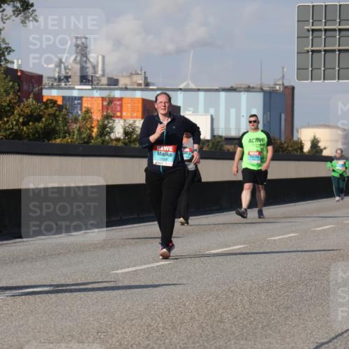 03.10.2025 - Köhlbrandbrückenlauf Luisa Fischer http://msf.ph/oto/8986984 03.10.2025 11:22:09 Position 3 2428 meine-sportfotos.de