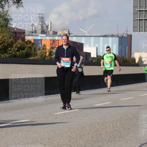 03.10.2025 - Köhlbrandbrückenlauf Luisa Fischer http://msf.ph/oto/8986990 03.10.2025 11:22:09 Position 3 2428 meine-sportfotos.de