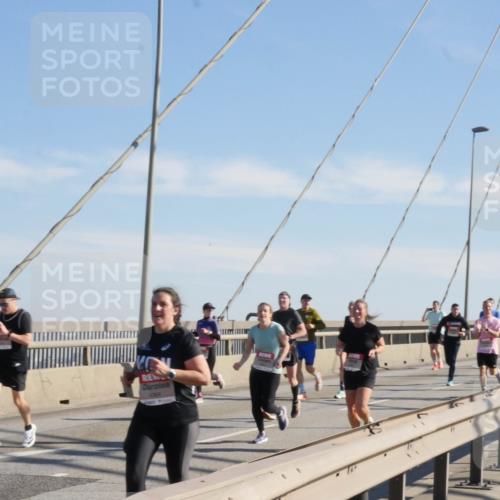 03.10.2025 - Köhlbrandbrückenlauf Matties Gatica Varas http://msf.ph/oto/8986991 03.10.2025 12:27:52 Position 2 4364 meine-sportfotos.de