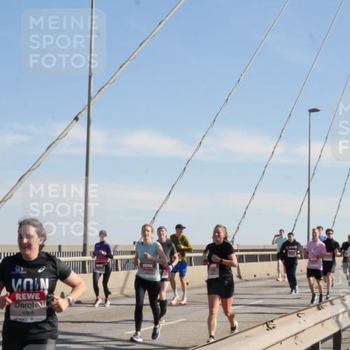 03.10.2025 - Köhlbrandbrückenlauf Matties Gatica Varas http://msf.ph/oto/8986996 03.10.2025 12:27:52 Position 2 4364 meine-sportfotos.de
