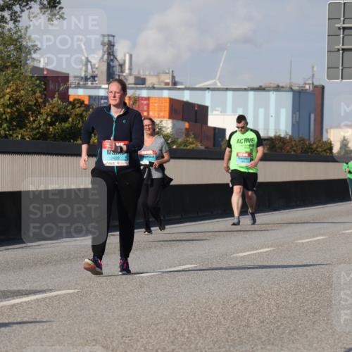 03.10.2025 - Köhlbrandbrückenlauf Luisa Fischer http://msf.ph/oto/8987001 03.10.2025 11:22:11 Position 3 2428 meine-sportfotos.de