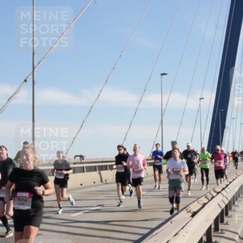 03.10.2025 - Köhlbrandbrückenlauf Matties Gatica Varas http://msf.ph/oto/8987009 03.10.2025 12:27:54 Position 2 4521, 4260 meine-sportfotos.de
