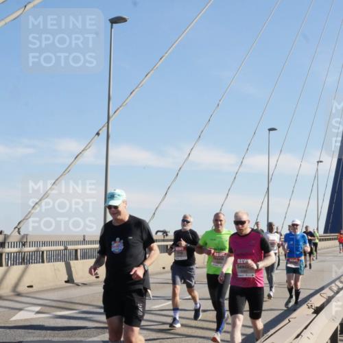 03.10.2025 - Köhlbrandbrückenlauf Matties Gatica Varas http://msf.ph/oto/8987031 03.10.2025 12:27:58 Position 2 4065 meine-sportfotos.de