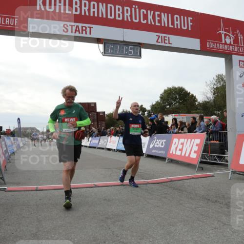 03.10.2025 - Köhlbrandbrückenlauf Yannick Fuchs http://msf.ph/oto/8987033 03.10.2025 16:11:49 Ziel 7419, 7469, 7533, 7658, 7961, 8005, 8096, 8954, 9202, 9244, 9392 meine-sportfotos.de