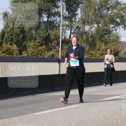 03.10.2025 - Köhlbrandbrückenlauf Luisa Fischer http://msf.ph/oto/8987040 03.10.2025 11:22:15 Position 3 2428 meine-sportfotos.de
