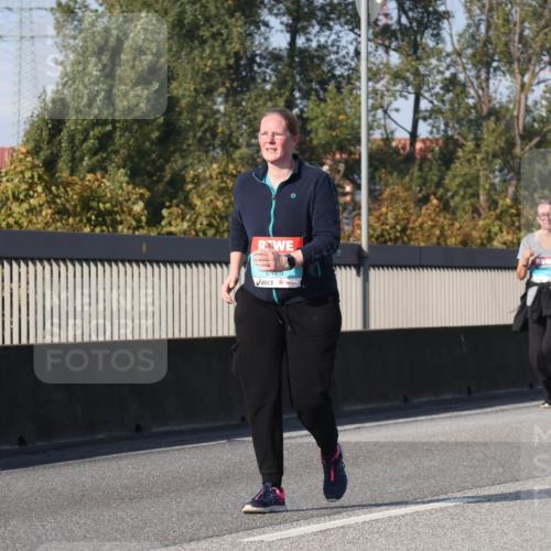 03.10.2025 - Köhlbrandbrückenlauf Luisa Fischer http://msf.ph/oto/8987048 03.10.2025 11:22:16 Position 3 2420 meine-sportfotos.de