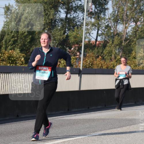 03.10.2025 - Köhlbrandbrückenlauf Luisa Fischer http://msf.ph/oto/8987050 03.10.2025 11:22:16 Position 3 2428 meine-sportfotos.de
