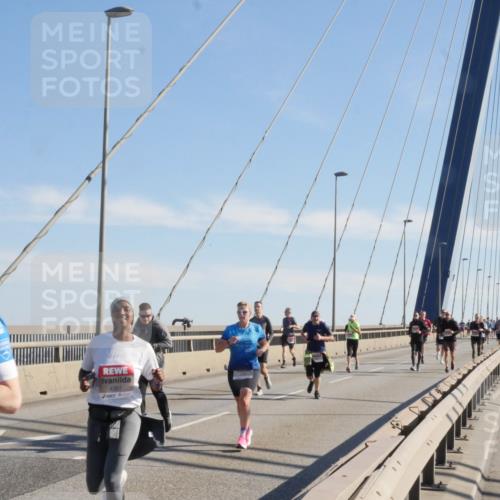 03.10.2025 - Köhlbrandbrückenlauf Matties Gatica Varas http://msf.ph/oto/8987053 03.10.2025 12:28:01 Position 2 4351, 6 meine-sportfotos.de
