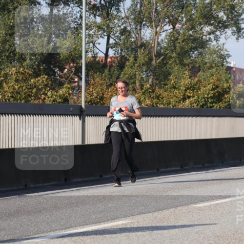 03.10.2025 - Köhlbrandbrückenlauf Luisa Fischer http://msf.ph/oto/8987060 03.10.2025 11:22:17 Position 3  meine-sportfotos.de