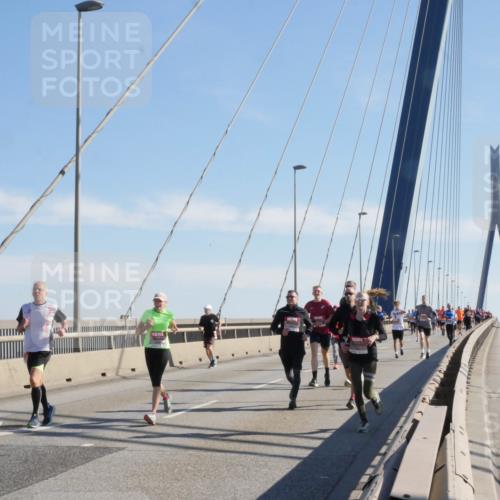 03.10.2025 - Köhlbrandbrückenlauf Matties Gatica Varas http://msf.ph/oto/8987065 03.10.2025 12:28:06 Position 2  meine-sportfotos.de