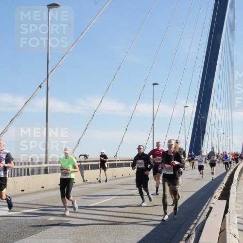03.10.2025 - Köhlbrandbrückenlauf Matties Gatica Varas http://msf.ph/oto/8987068 03.10.2025 12:28:07 Position 2  meine-sportfotos.de