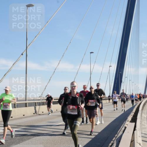 03.10.2025 - Köhlbrandbrückenlauf Matties Gatica Varas http://msf.ph/oto/8987075 03.10.2025 12:28:08 Position 2 6281 meine-sportfotos.de