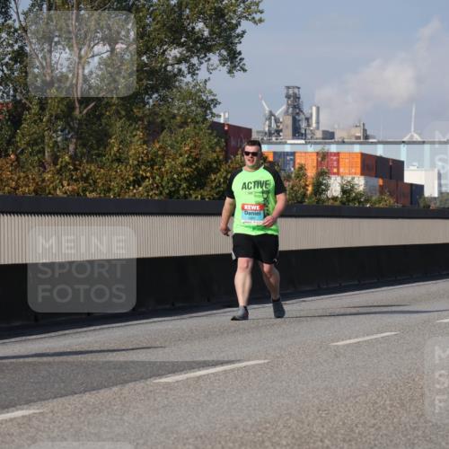 03.10.2025 - Köhlbrandbrückenlauf Luisa Fischer http://msf.ph/oto/8987080 03.10.2025 11:22:19 Position 3  meine-sportfotos.de
