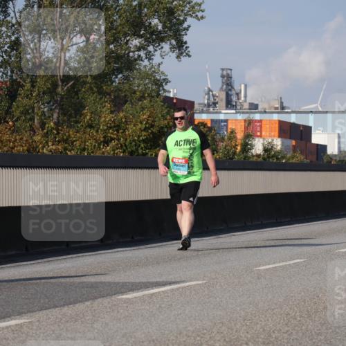 03.10.2025 - Köhlbrandbrückenlauf Luisa Fischer http://msf.ph/oto/8987082 03.10.2025 11:22:19 Position 3  meine-sportfotos.de