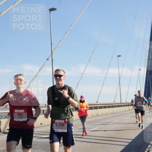 03.10.2025 - Köhlbrandbrückenlauf Matties Gatica Varas http://msf.ph/oto/8987095 03.10.2025 12:28:11 Position 2 6305, 4761 meine-sportfotos.de