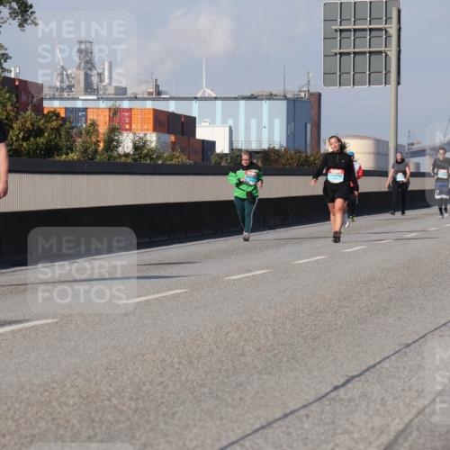 03.10.2025 - Köhlbrandbrückenlauf Luisa Fischer http://msf.ph/oto/8987096 03.10.2025 11:22:21 Position 3  meine-sportfotos.de