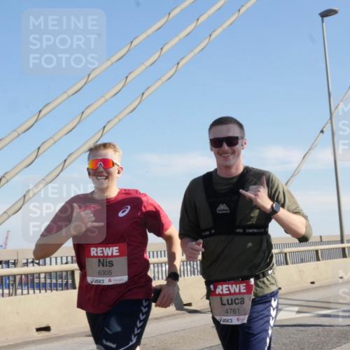 03.10.2025 - Köhlbrandbrückenlauf Matties Gatica Varas http://msf.ph/oto/8987099 03.10.2025 12:28:11 Position 2 6305, 4761 meine-sportfotos.de