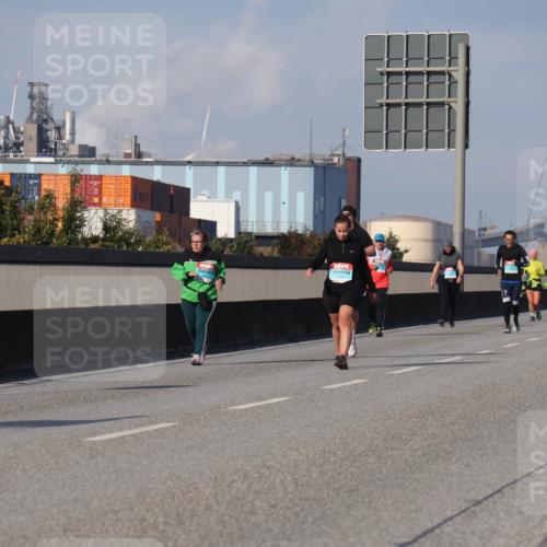 03.10.2025 - Köhlbrandbrückenlauf Luisa Fischer http://msf.ph/oto/8987117 03.10.2025 11:22:23 Position 3 17 meine-sportfotos.de