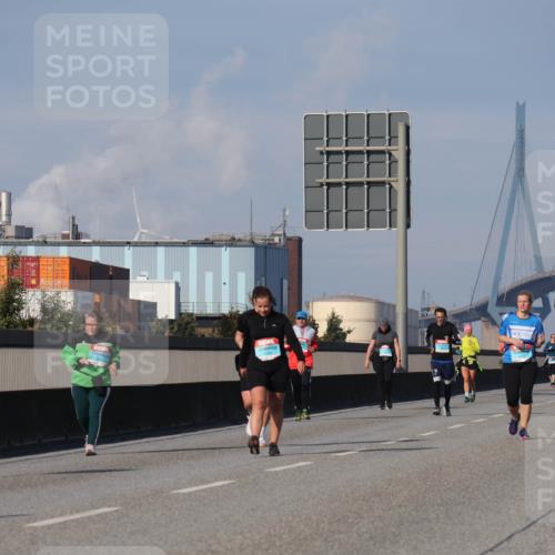 03.10.2025 - Köhlbrandbrückenlauf Luisa Fischer http://msf.ph/oto/8987131 03.10.2025 11:22:24 Position 3  meine-sportfotos.de