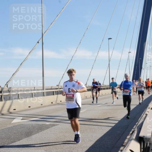 03.10.2025 - Köhlbrandbrückenlauf Matties Gatica Varas http://msf.ph/oto/8987132 03.10.2025 12:28:16 Position 2 4580 meine-sportfotos.de