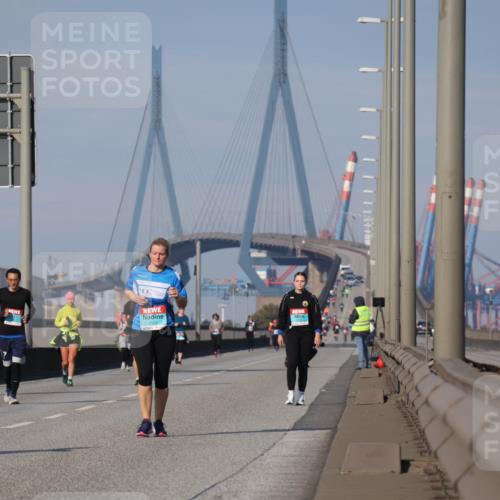 03.10.2025 - Köhlbrandbrückenlauf Luisa Fischer http://msf.ph/oto/8987168 03.10.2025 11:22:28 Position 3  meine-sportfotos.de