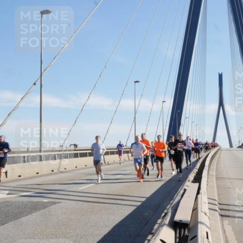 03.10.2025 - Köhlbrandbrückenlauf Matties Gatica Varas http://msf.ph/oto/8987169 03.10.2025 12:28:21 Position 2  meine-sportfotos.de