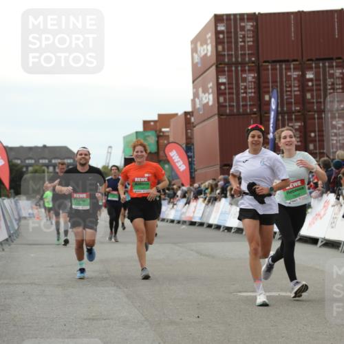03.10.2025 - Köhlbrandbrückenlauf Yannick Fuchs http://msf.ph/oto/8987193 03.10.2025 16:11:57 Ziel 7122, 7463, 7566, 7613, 7757, 7961, 8005, 8096, 8110, 8259, 8569, 8954, 9159, 9244 meine-sportfotos.de