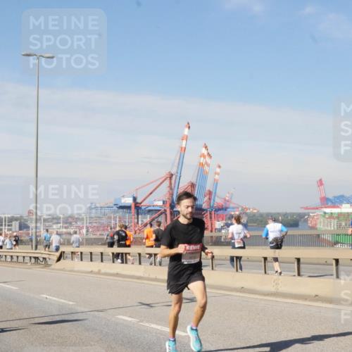 03.10.2025 - Köhlbrandbrückenlauf Matties Gatica Varas http://msf.ph/oto/8987208 03.10.2025 12:28:36 Position 2 4010 meine-sportfotos.de