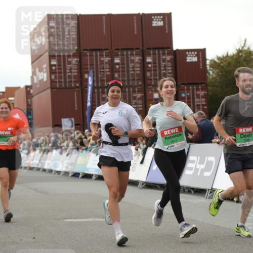 03.10.2025 - Köhlbrandbrückenlauf Yannick Fuchs http://msf.ph/oto/8987213 03.10.2025 16:11:57 Ziel 7122, 7463, 7566, 7613, 7757, 7961, 8005, 8096, 8110, 8259, 8569, 8954, 9159, 9244 meine-sportfotos.de