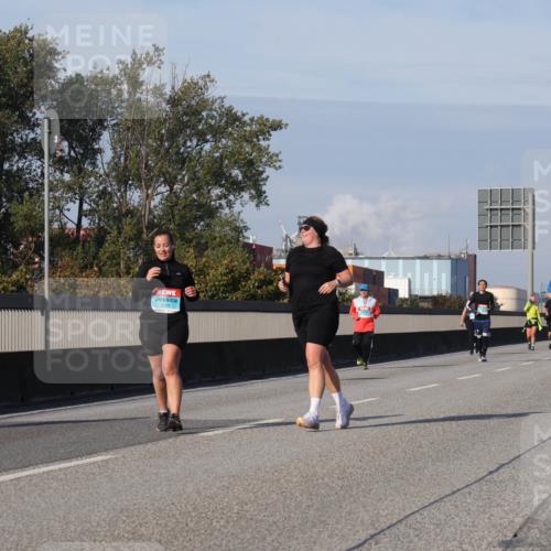 03.10.2025 - Köhlbrandbrückenlauf Luisa Fischer http://msf.ph/oto/8987230 03.10.2025 11:22:35 Position 3  meine-sportfotos.de