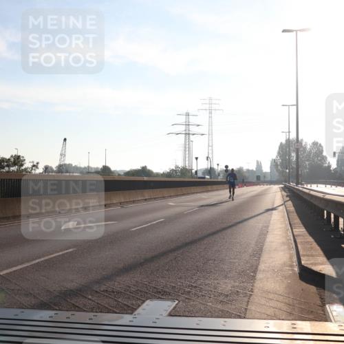 03.10.2025 - Köhlbrandbrückenlauf Luisa Fischer http://msf.ph/oto/8987254 03.10.2025 10:09:05 Position 3  meine-sportfotos.de
