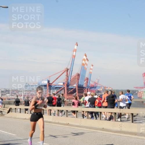 03.10.2025 - Köhlbrandbrückenlauf Matties Gatica Varas http://msf.ph/oto/8987264 03.10.2025 12:28:53 Position 2  meine-sportfotos.de