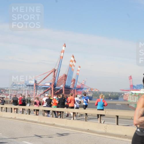 03.10.2025 - Köhlbrandbrückenlauf Matties Gatica Varas http://msf.ph/oto/8987273 03.10.2025 12:28:54 Position 2  meine-sportfotos.de