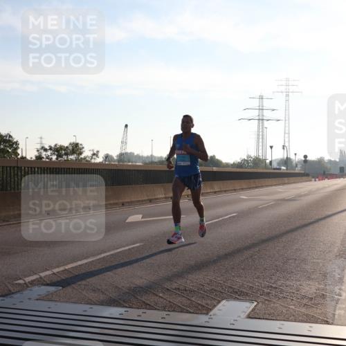 03.10.2025 - Köhlbrandbrückenlauf Luisa Fischer http://msf.ph/oto/8987325 03.10.2025 10:09:09 Position 3  meine-sportfotos.de