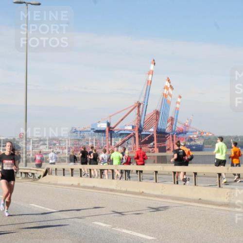 03.10.2025 - Köhlbrandbrückenlauf Matties Gatica Varas http://msf.ph/oto/8987331 03.10.2025 12:29:07 Position 2  meine-sportfotos.de