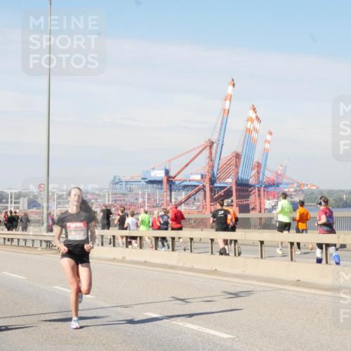 03.10.2025 - Köhlbrandbrückenlauf Matties Gatica Varas http://msf.ph/oto/8987339 03.10.2025 12:29:08 Position 2 6516 meine-sportfotos.de