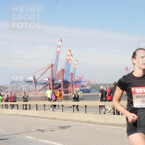 03.10.2025 - Köhlbrandbrückenlauf Matties Gatica Varas http://msf.ph/oto/8987355 03.10.2025 12:29:10 Position 2 6516 meine-sportfotos.de