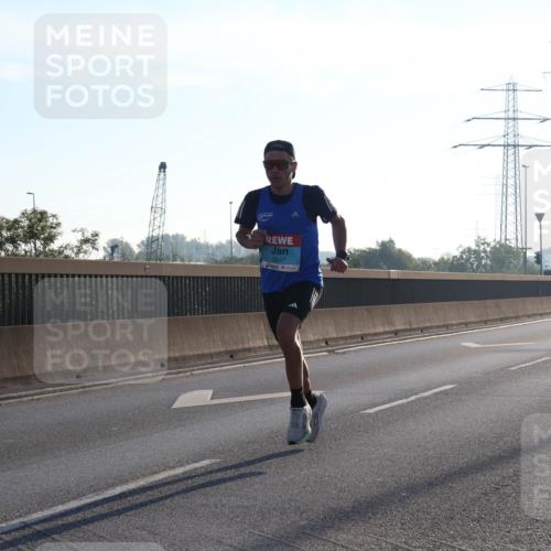 03.10.2025 - Köhlbrandbrückenlauf Luisa Fischer http://msf.ph/oto/8987372 03.10.2025 10:09:43 Position 3 3247 meine-sportfotos.de