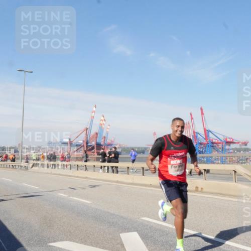 03.10.2025 - Köhlbrandbrückenlauf Matties Gatica Varas http://msf.ph/oto/8987374 03.10.2025 12:29:15 Position 2 4 meine-sportfotos.de
