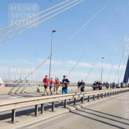 03.10.2025 - Köhlbrandbrückenlauf Matties Gatica Varas http://msf.ph/oto/8987377 03.10.2025 12:29:25 Position 2  meine-sportfotos.de