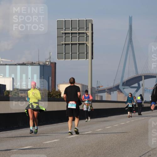 03.10.2025 - Köhlbrandbrückenlauf Luisa Fischer http://msf.ph/oto/8987404 03.10.2025 11:22:47 Position 3 3103 meine-sportfotos.de