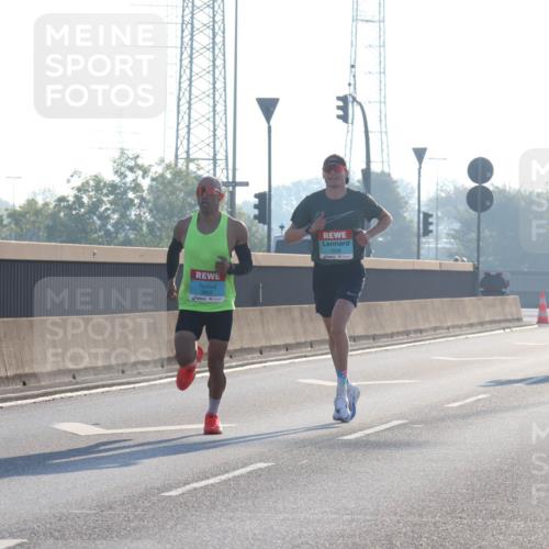 03.10.2025 - Köhlbrandbrückenlauf Luisa Fischer http://msf.ph/oto/8987406 03.10.2025 10:09:54 Position 3 1008 meine-sportfotos.de