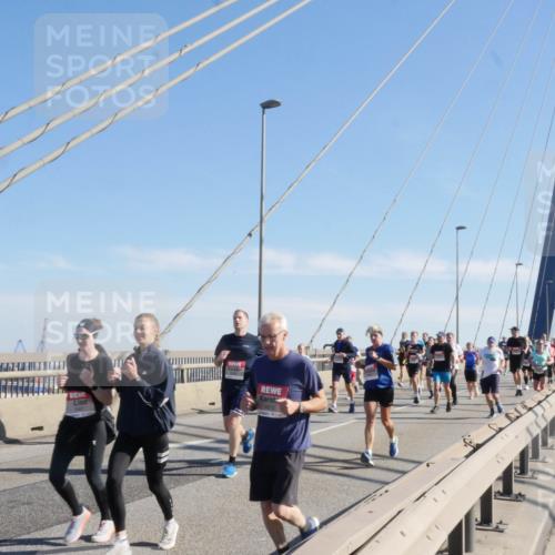 03.10.2025 - Köhlbrandbrückenlauf Matties Gatica Varas http://msf.ph/oto/8987414 03.10.2025 12:29:30 Position 2 4513 meine-sportfotos.de