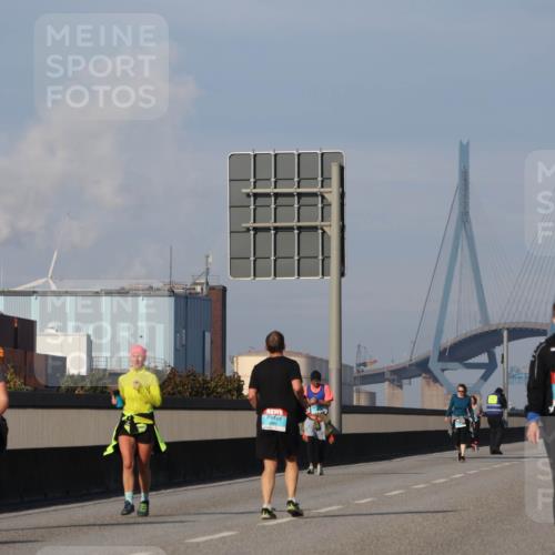 03.10.2025 - Köhlbrandbrückenlauf Luisa Fischer http://msf.ph/oto/8987415 03.10.2025 11:22:48 Position 3 3103 meine-sportfotos.de