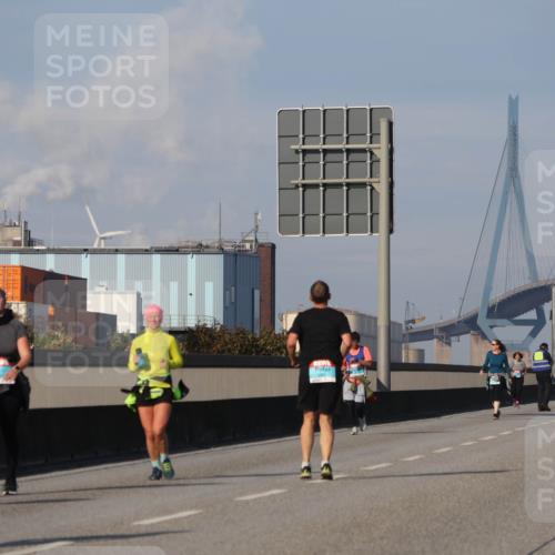 03.10.2025 - Köhlbrandbrückenlauf Luisa Fischer http://msf.ph/oto/8987430 03.10.2025 11:22:49 Position 3 3109 meine-sportfotos.de