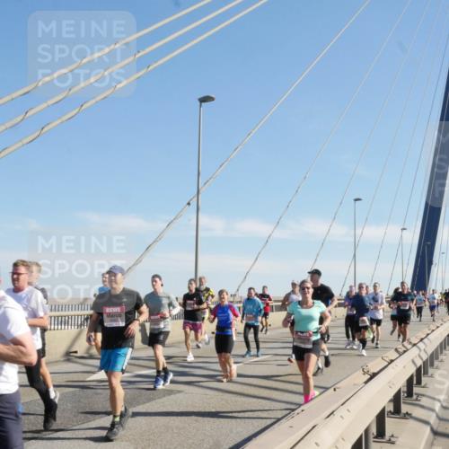 03.10.2025 - Köhlbrandbrückenlauf Matties Gatica Varas http://msf.ph/oto/8987443 03.10.2025 12:29:34 Position 2  meine-sportfotos.de